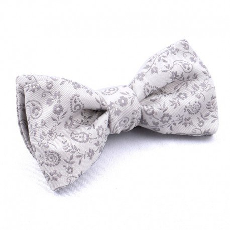 GREY, FLOWERS AND CASHMERE