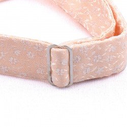 ROSE POUDRE, PETITES FLEURS BLANCHES 2