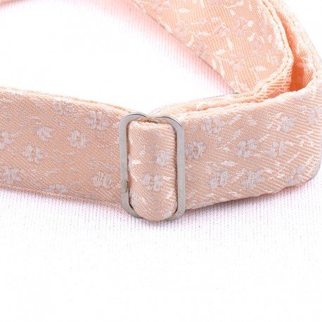 ROSE POUDRE, PETITES FLEURS BLANCHES